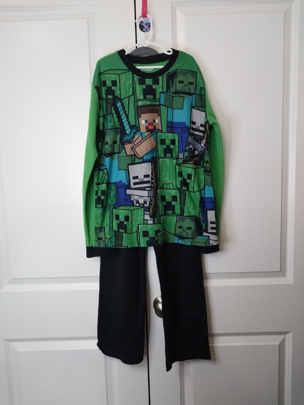 Minecraft Pajamas Set - Picture 2 of 15